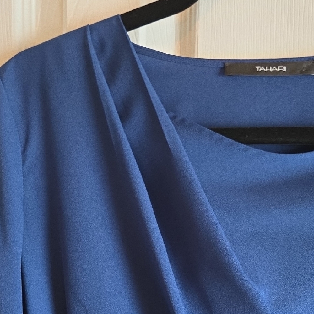 Tahari Deep Blue Blouse So Pretty. Soft And Feminine - Picture 4 of 4
